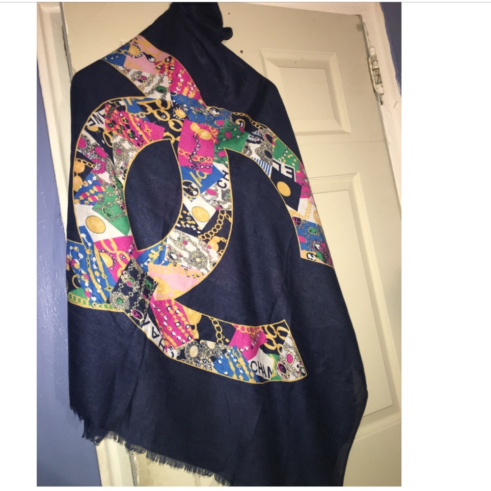 Chanel shawl